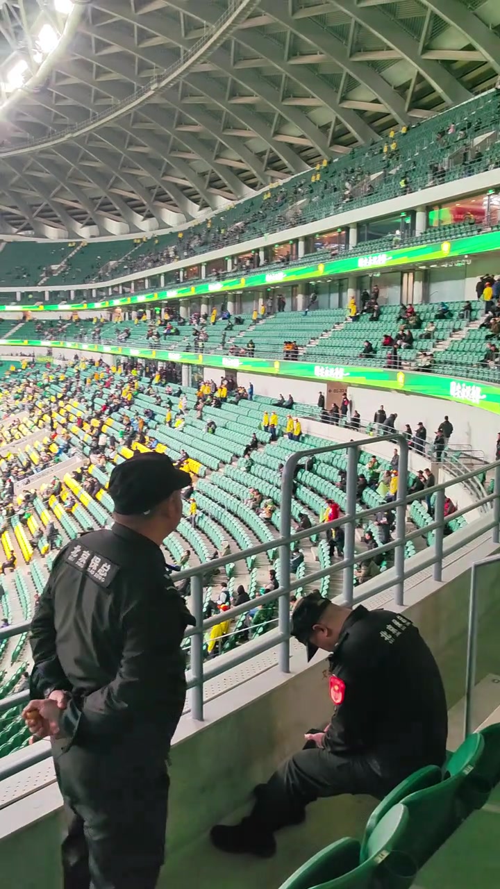 怒其不爭(zhēng)實(shí)拍國(guó)安本場(chǎng)上座率慘淡