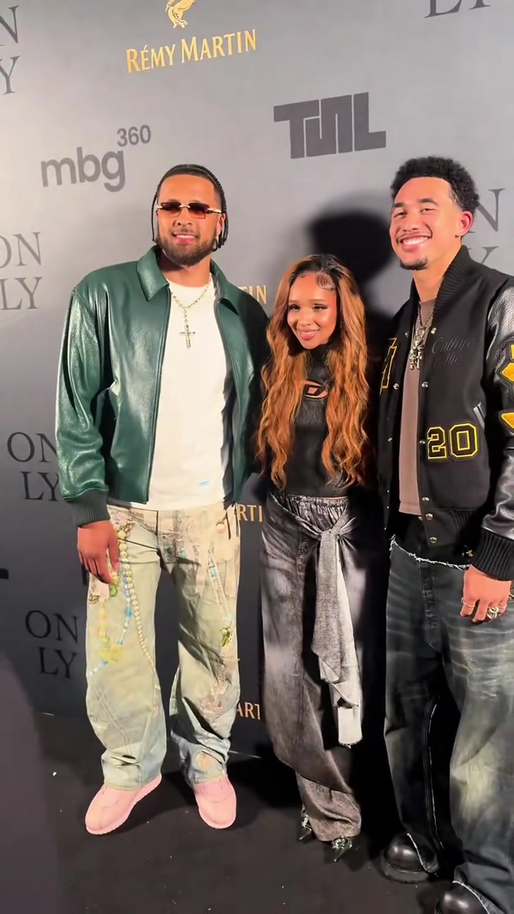 CC這是胖了康寧漢姆和魔仙哥一起出席在紐約的活動(dòng)