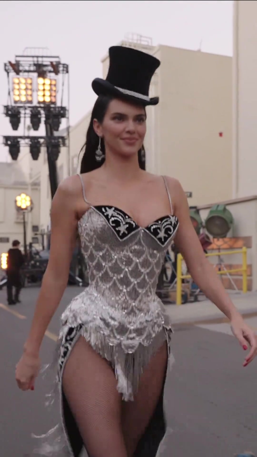 肯豆-詹娜為好萊塢大秀開場這大體格似乎不適合中國審美