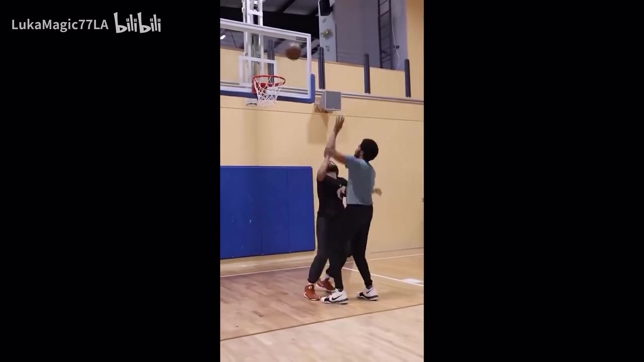 全能內(nèi)線騎士中鋒阿倫休賽期個人特訓視頻