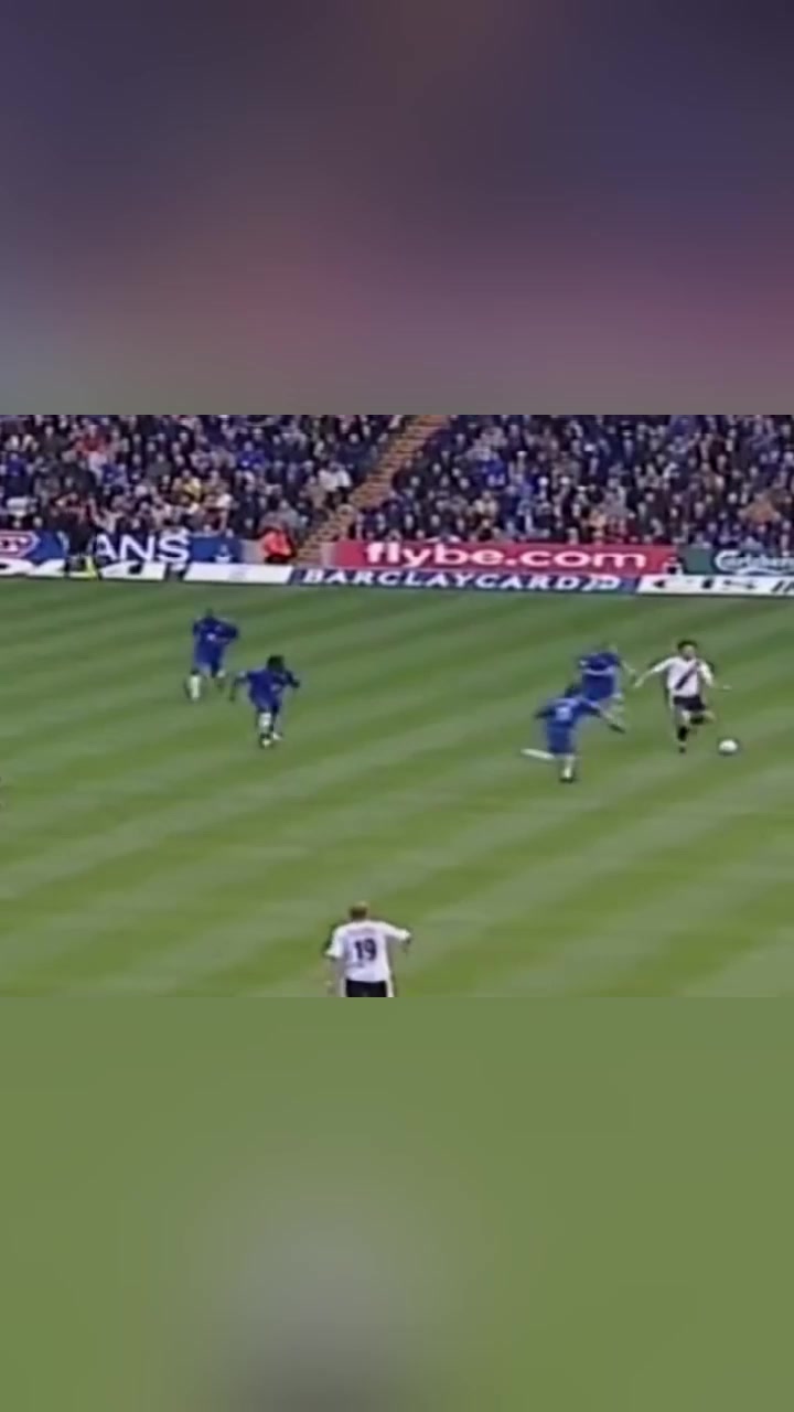 中國(guó)球員的英超首球?qū)O繼海魚(yú)躍沖頂頭球破門(mén)