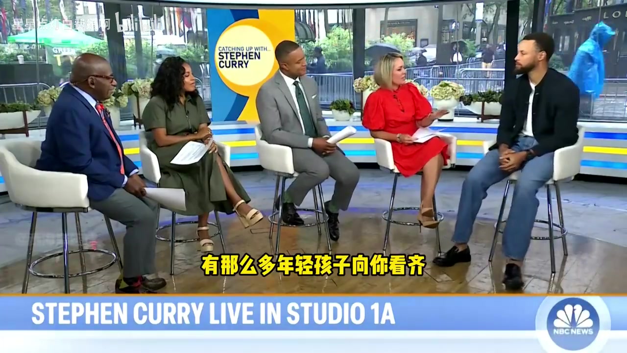 庫里此前當(dāng)今時(shí)代是NBA歷史上技術(shù)最精湛的射程占據(jù)了主導(dǎo)