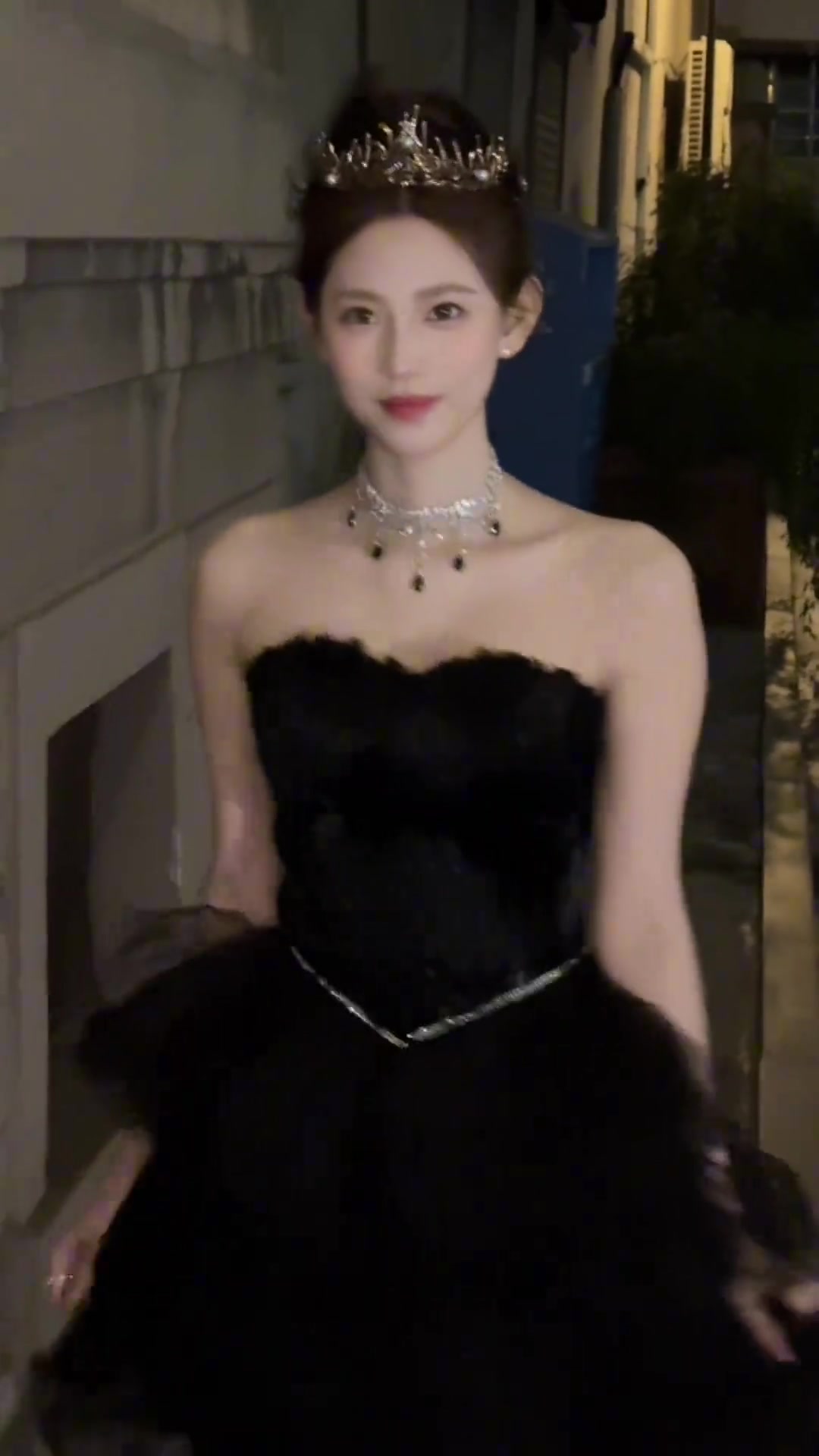 雞腿諾這身萬(wàn)圣節(jié)穿搭如何感覺(jué)像低配版趙露思