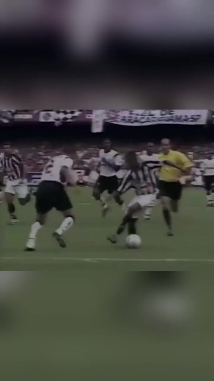 17歲的羅比尼奧成名之作瘋狂連踩8次單車(chē)獲得單車(chē)少年稱(chēng)號(hào)