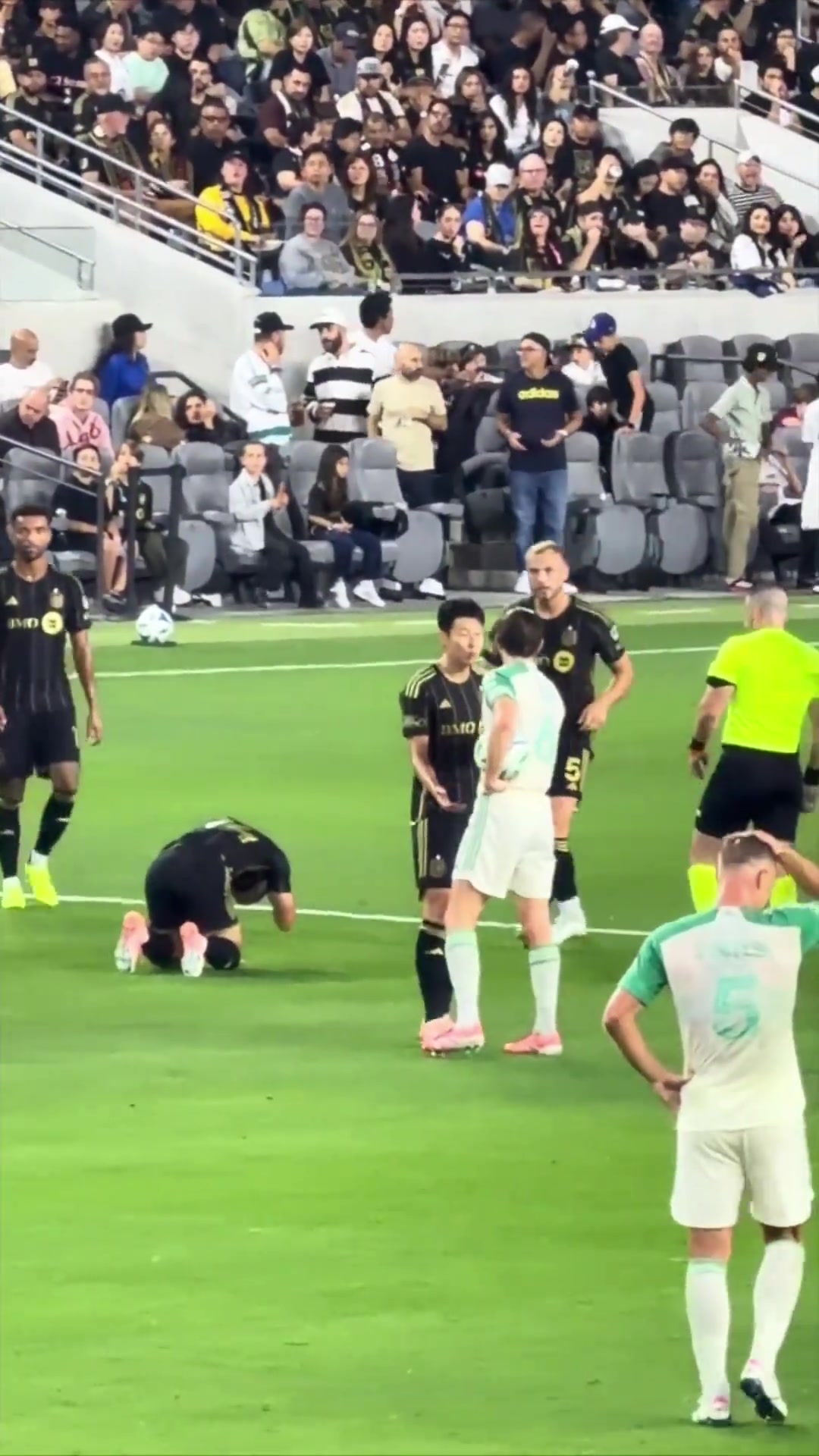 對手挑釁孫興慜你不行了我可以單防你隨后被過個(gè)干凈